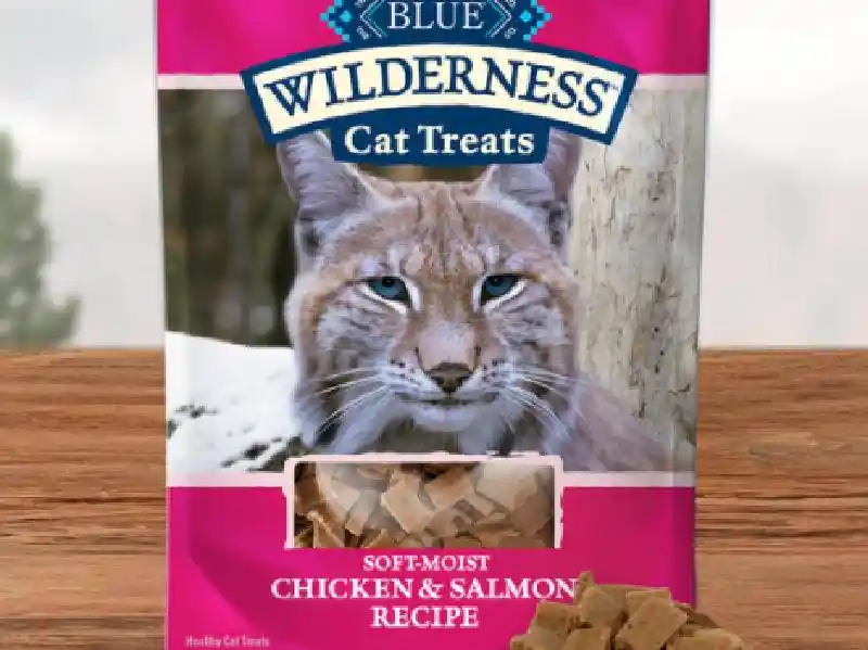 Blue Wilderness Cat Treat Chicken & Salmon 2oz