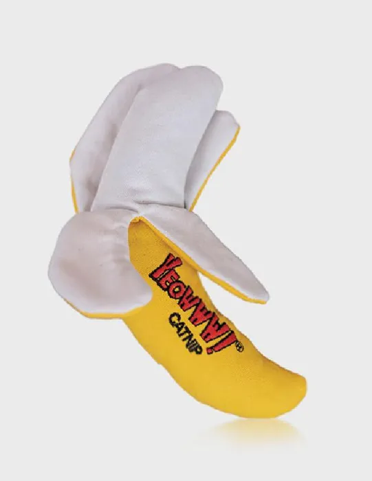 Yeowww Catnip Banana Peeled