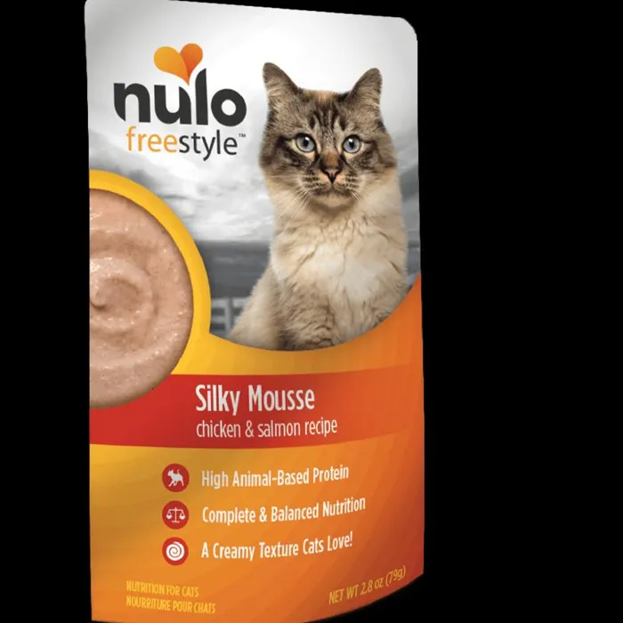 Nulo Cat Mousse Chicken/Salmon Pouch 2.8oz