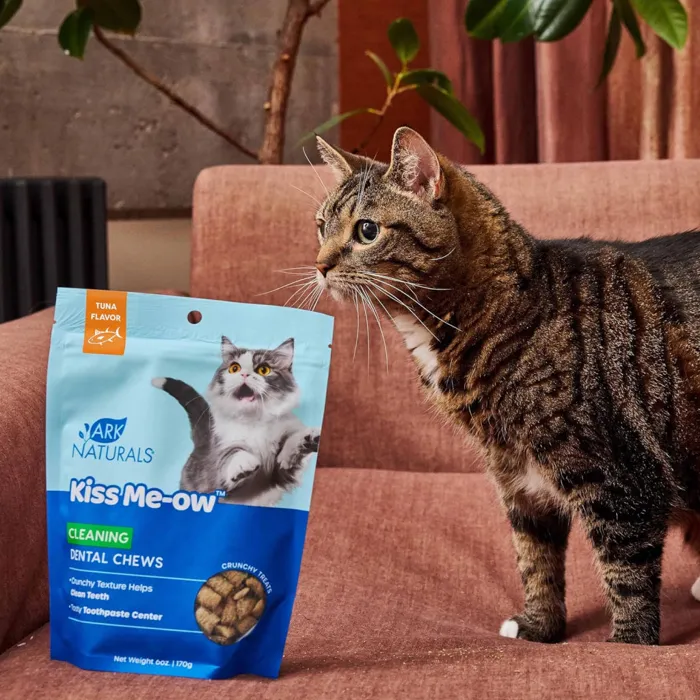 Ark Naturals Kiss Me-ow Tuna 3-oz bag with cat